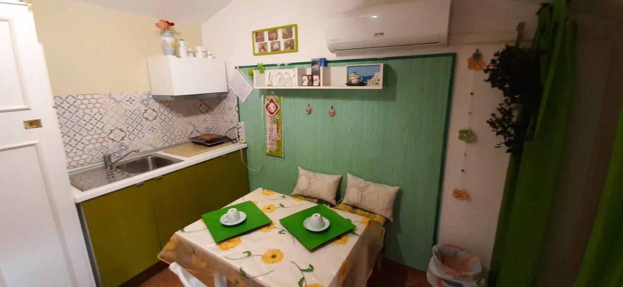 Le Coin Vert Фрегене Экстерьер фото