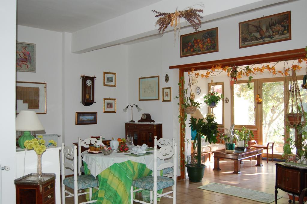 Le Coin Vert Фрегене Номер фото